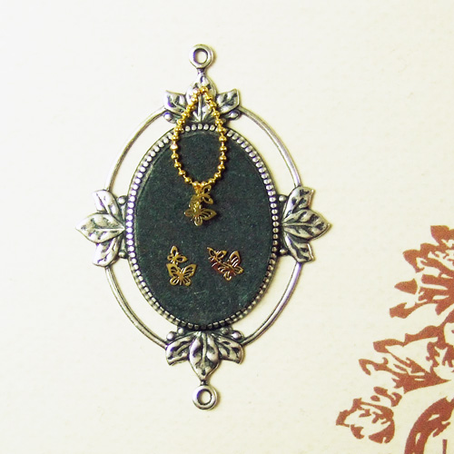 J 1417 Gold Butterflies Necklace & Earrings Jewelry set 1" scale